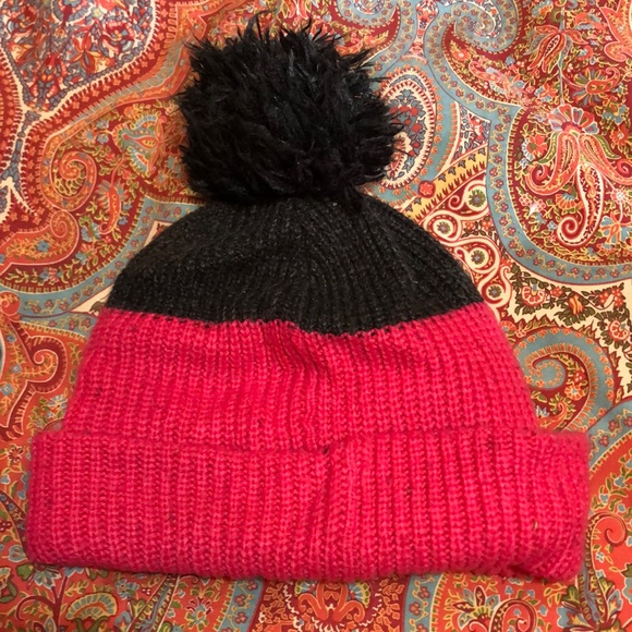Roots Beanie - Picture 5 of 7